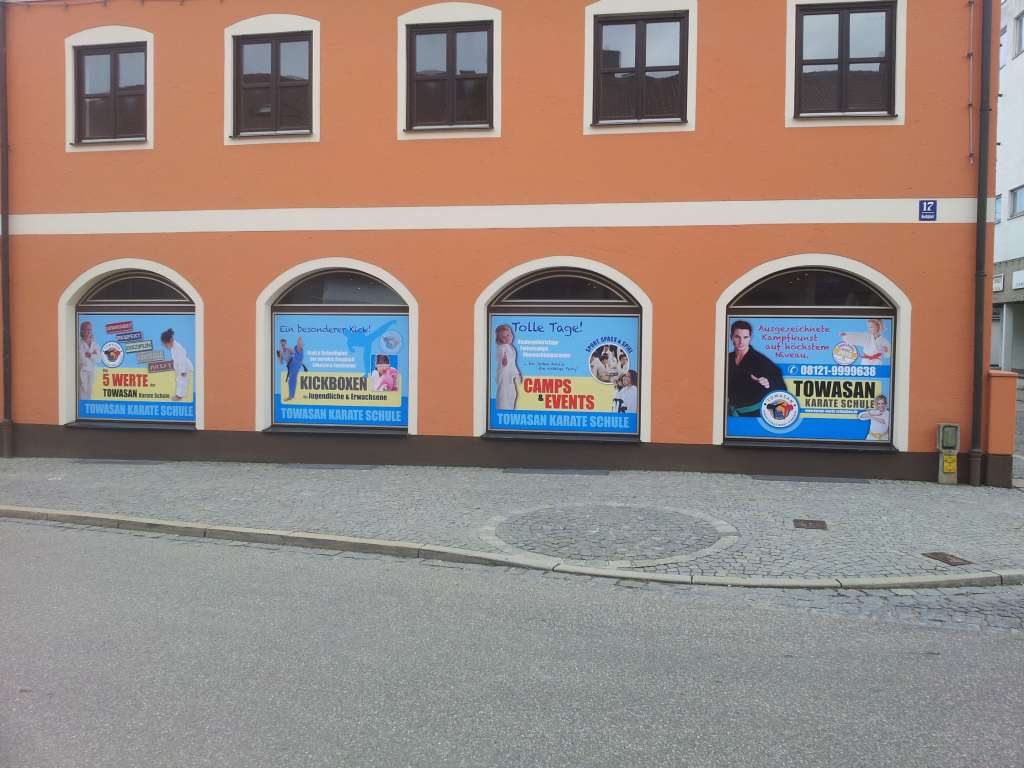 Schaufensteraufkleber drucken